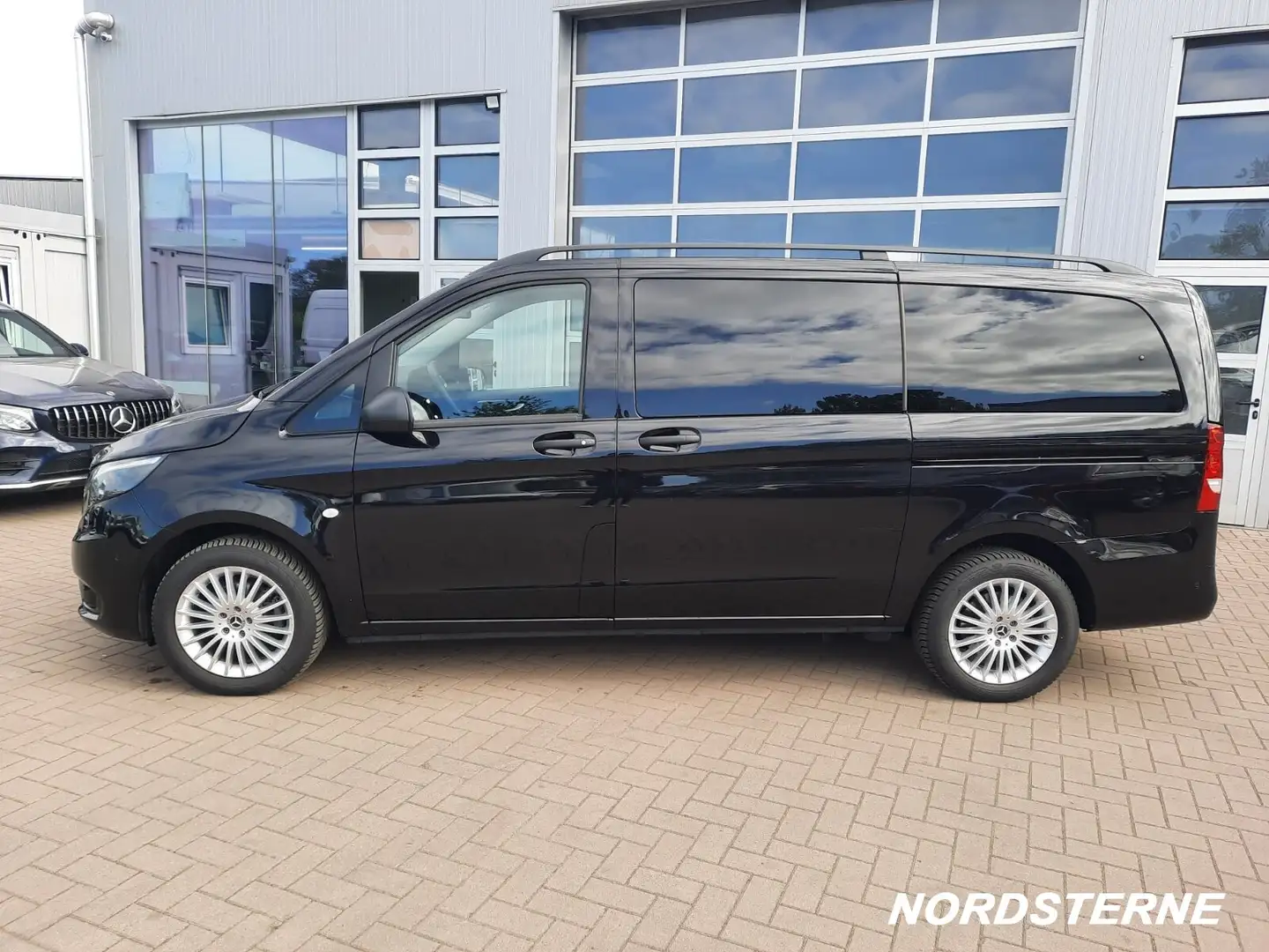Mercedes-Benz Vito Vito 116 CDI Tourer PRO Lang 2x Schiebetür Black - 2