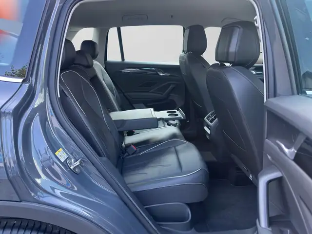 Volkswagen Tiguan view 6