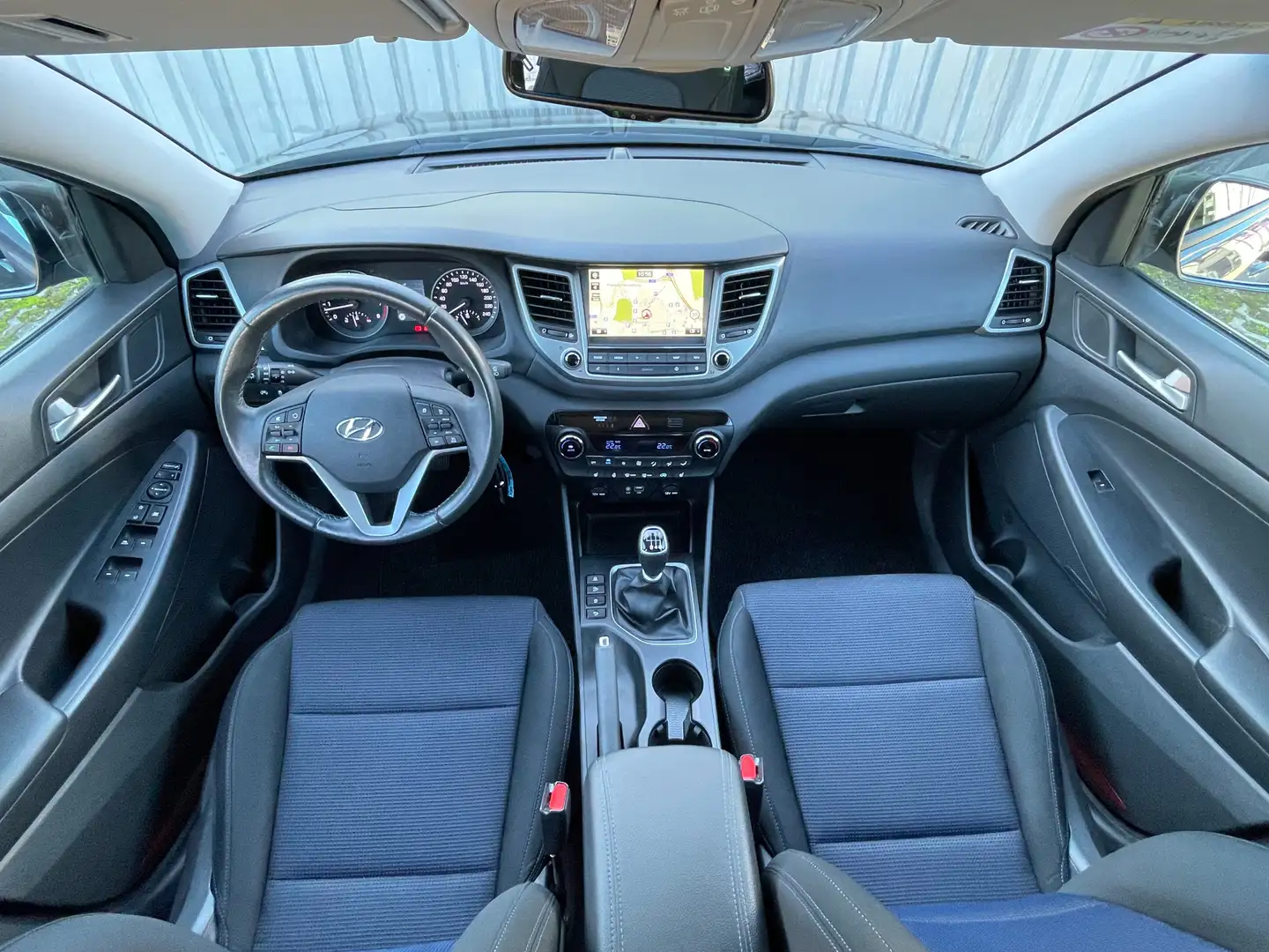 Hyundai TUCSON 1,6i Edition 25 * 1. Besitz * Grau - 2