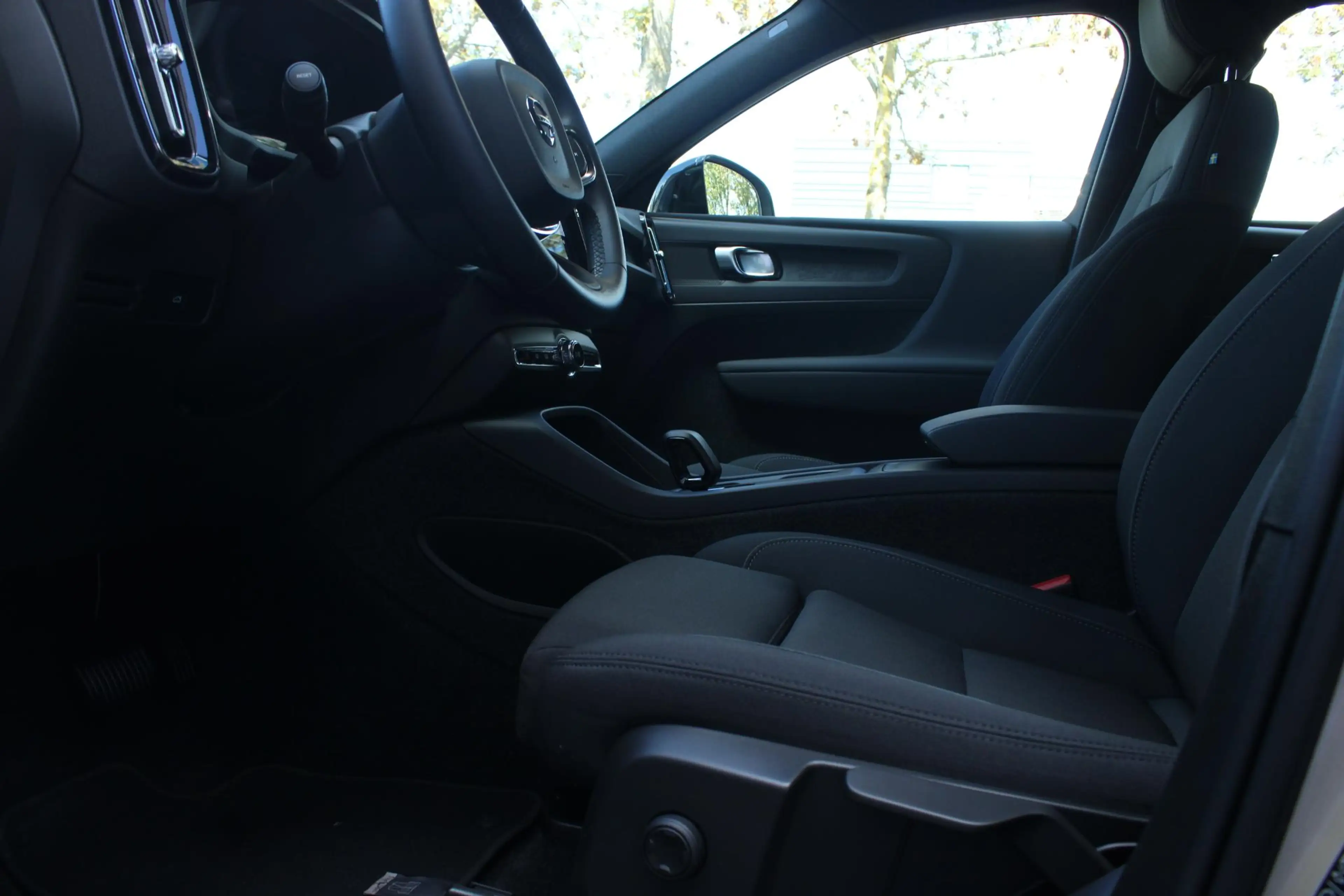 Volvo EX40 Single Motor Extended Range Plus 82 kWh | Trekhaak — photo 9