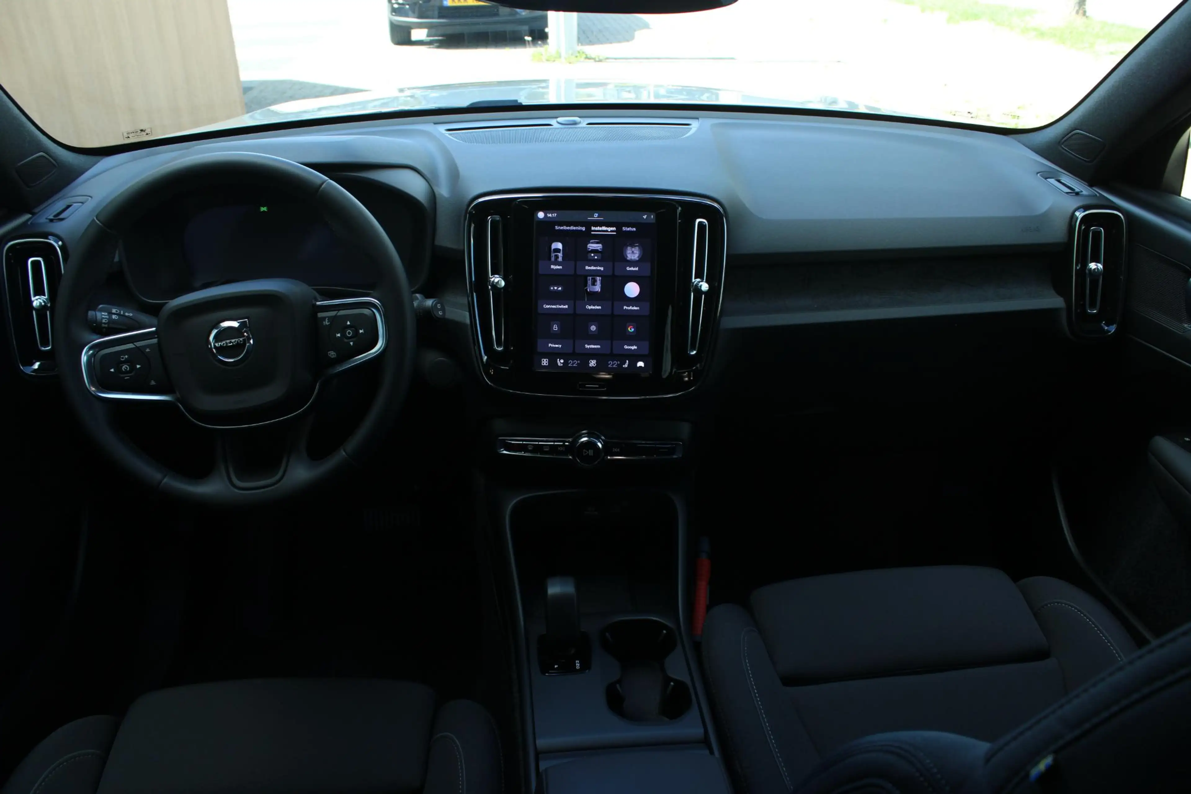 Volvo EX40 Single Motor Extended Range Plus 82 kWh | Trekhaak — photo 13