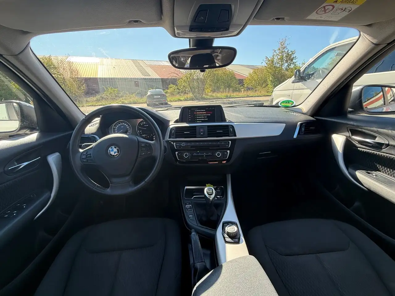 BMW 116 Citadine 5 portes — photo 11 sur 16