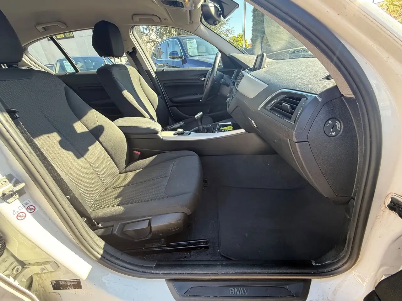 BMW 116 Citadine 5 portes — photo 13 sur 16
