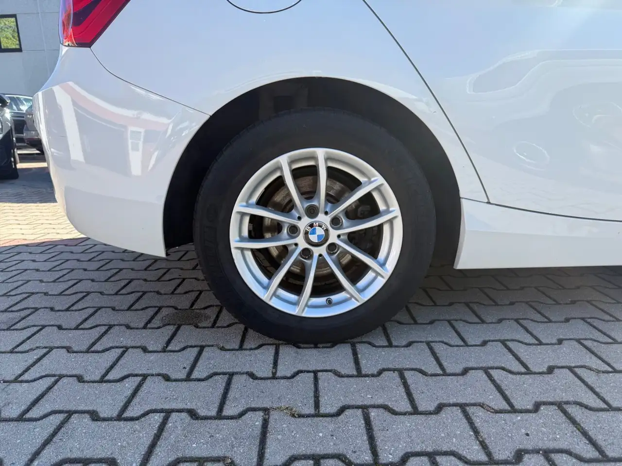 BMW 116 Citadine 5 portes — photo 5 sur 16