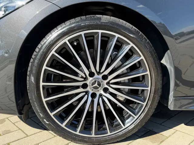 Mercedes-Benz C-Class view 18