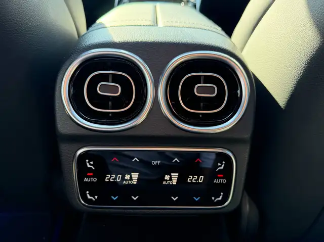 Mercedes-Benz C-Class view 16