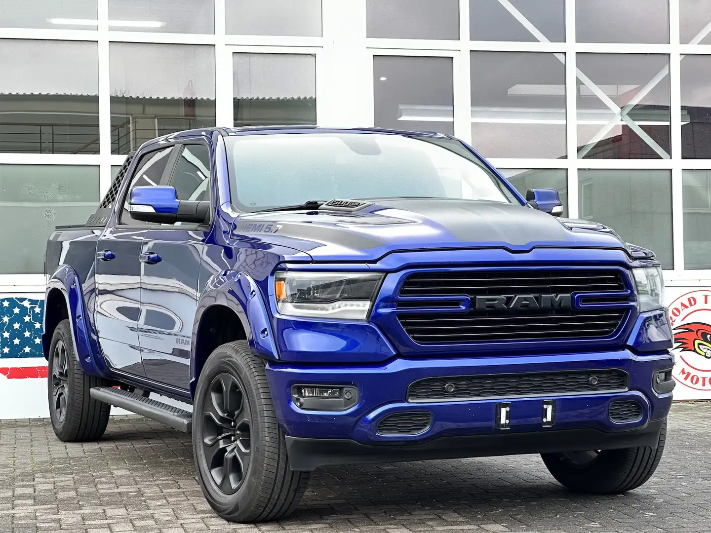 Dodge RAM 1500 Sport Offroad 5,7 4x4 12´´ Display PDC Bleu - 1