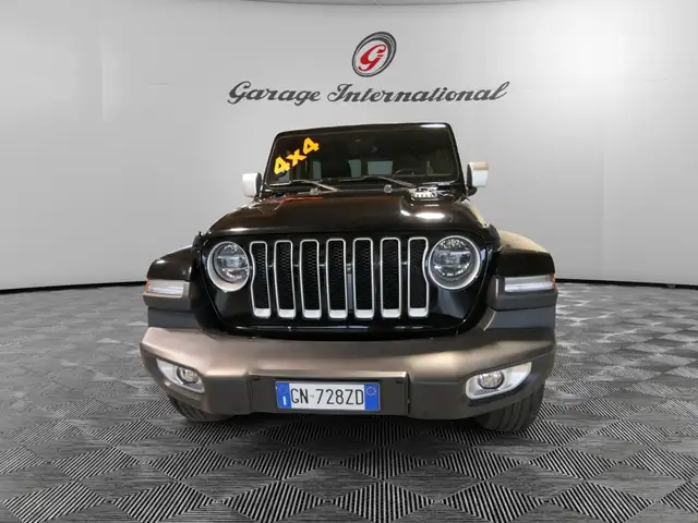 Jeep Wrangler Unlimited 2.2 Mjt II Sahara