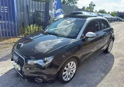 Audi A1 Magnifique en 1,4 122 cv toit ouvrant cuir rouge
