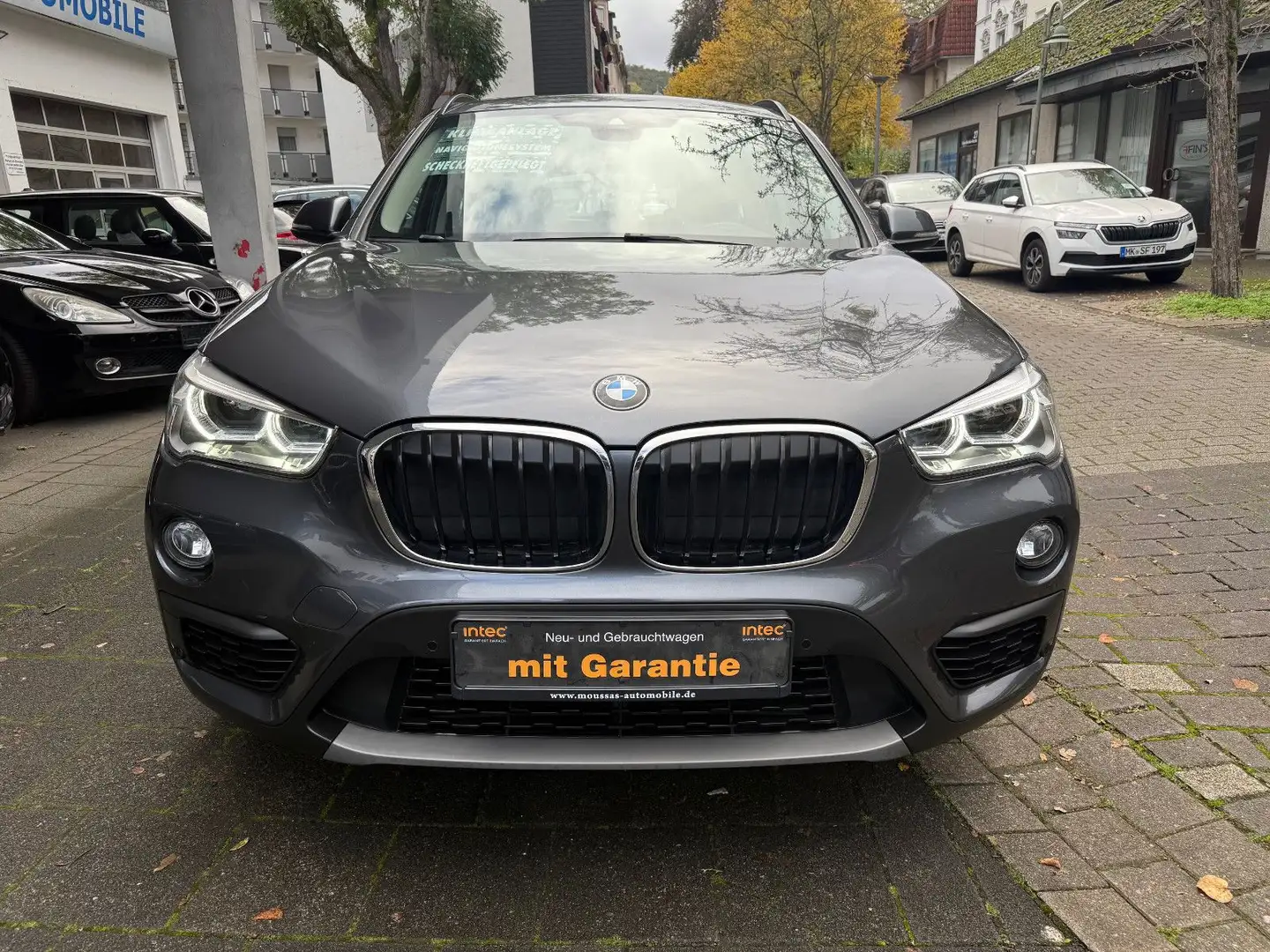 BMW X1 20i xDrive Adv. Automatik,Navi,PDC,LED,1.Hand Grau - 2