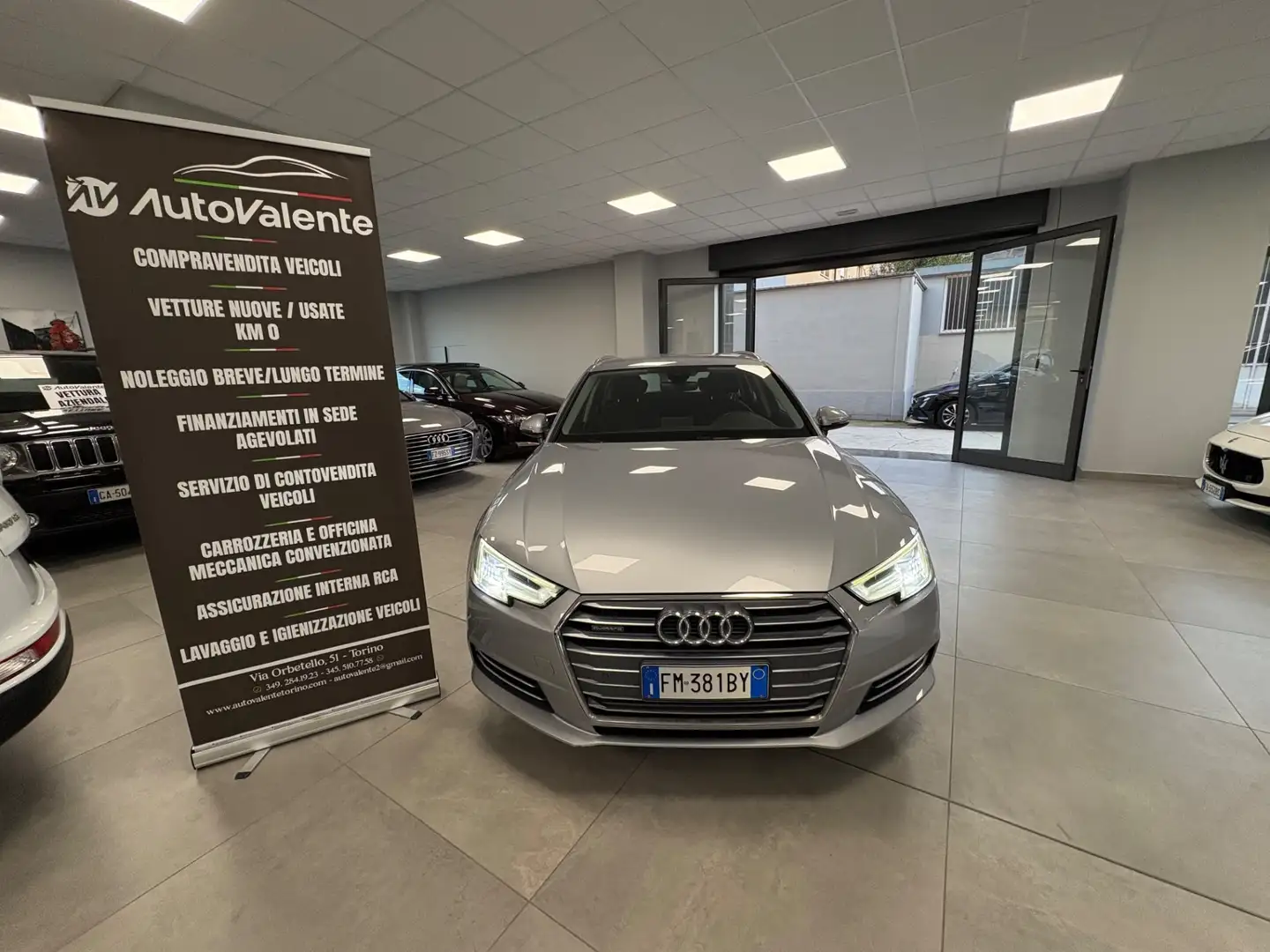 Audi A4 2.0 TDI 190 CV quattro S tronic Sport Šedá - 2