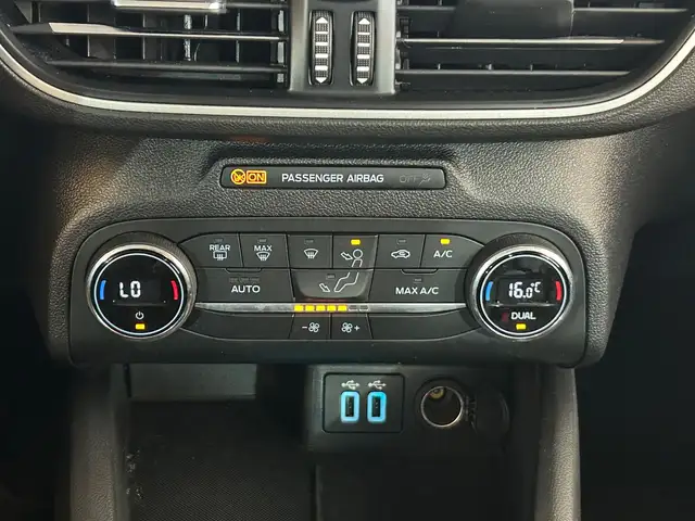 Ford Focus view 15
