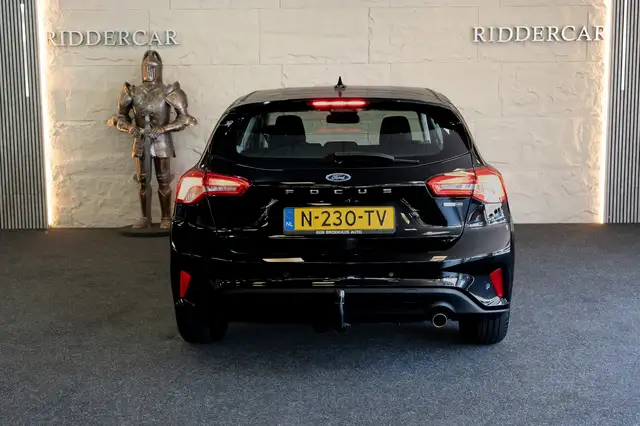 Ford Focus view 6