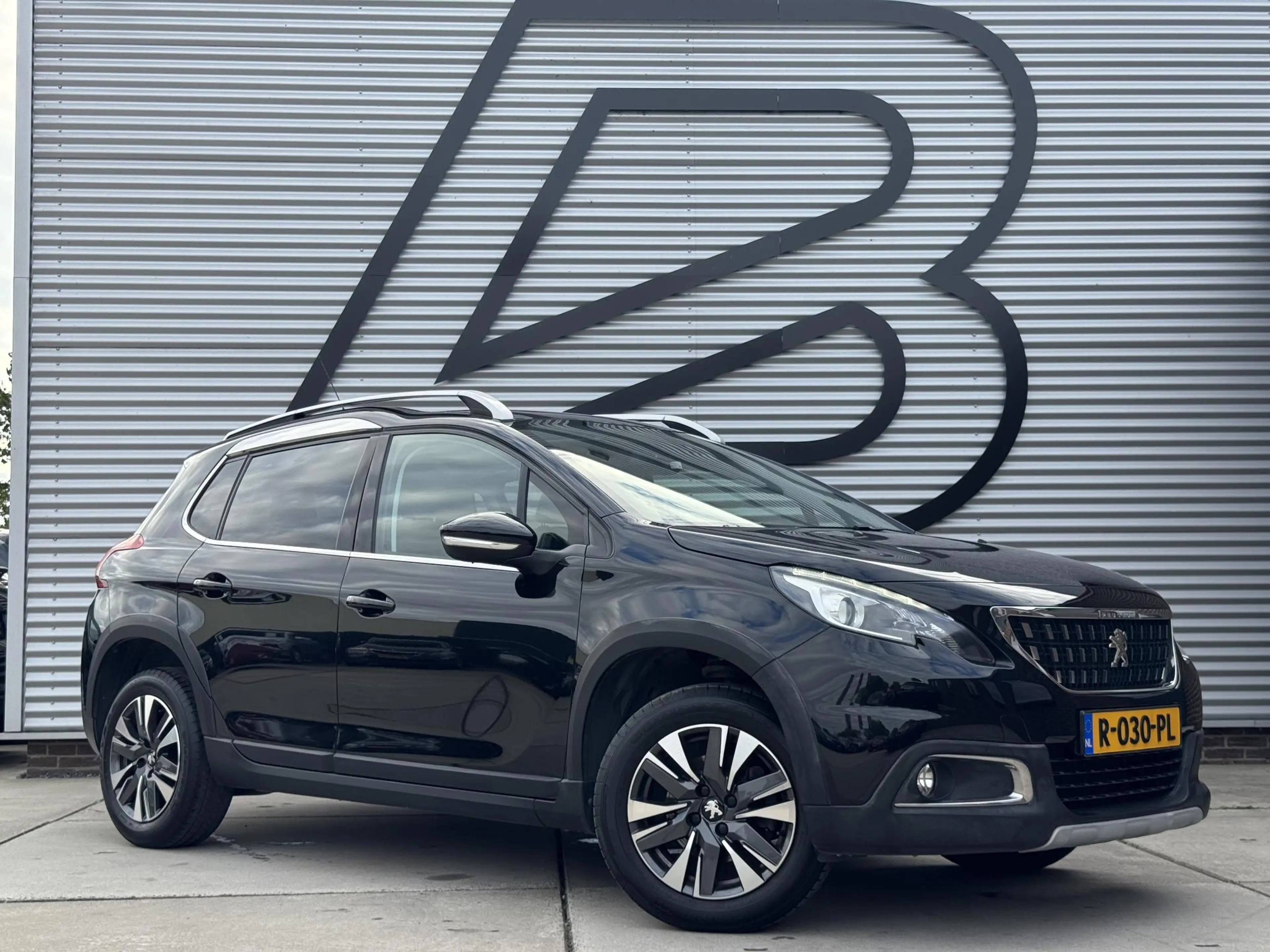 Peugeot 2008 1.2 PureTech Allure Carplay|Pano|D-riem vv in 2024 — photo 8