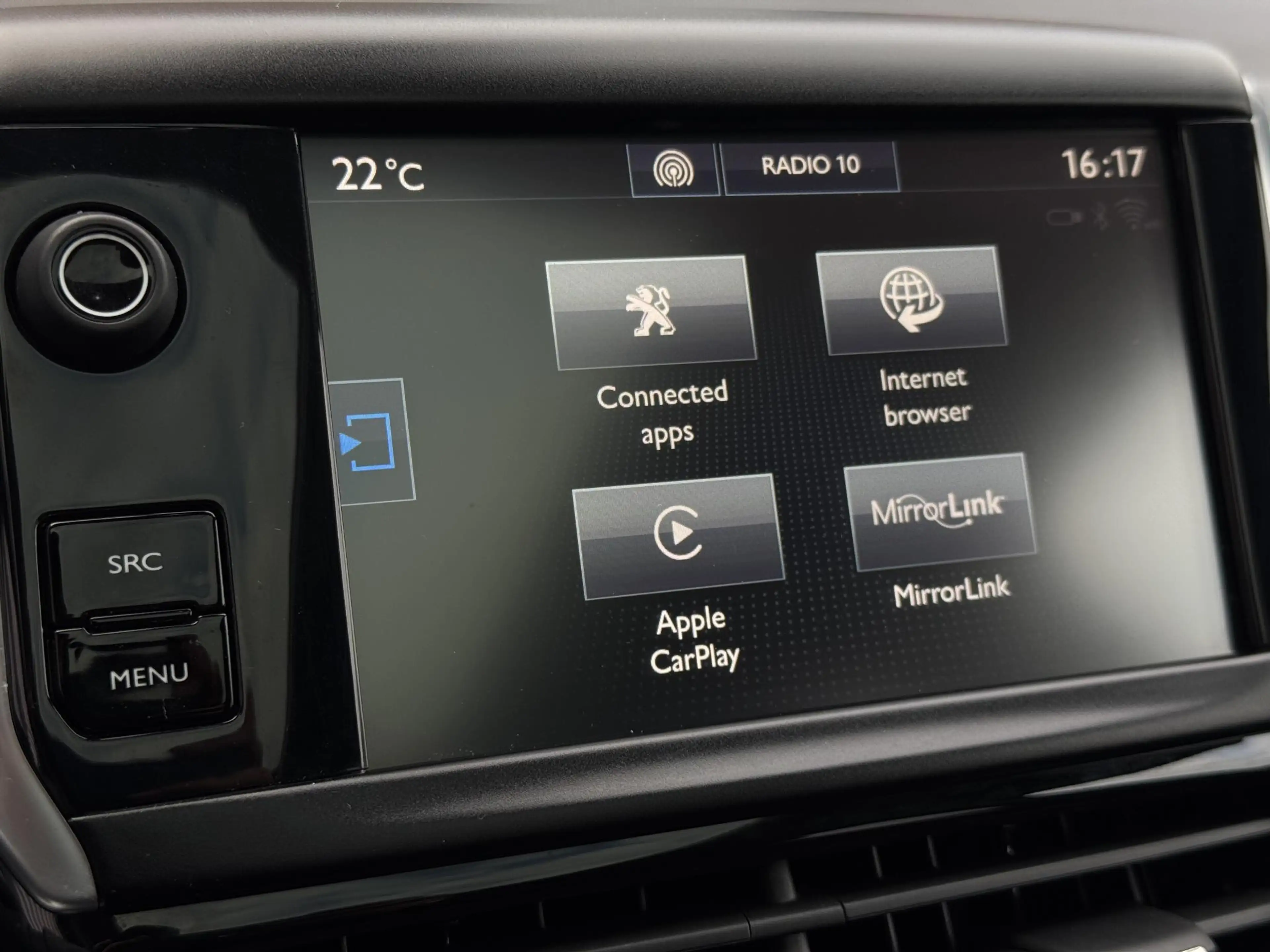 Peugeot 2008 1.2 PureTech Allure Carplay|Pano|D-riem vv in 2024 — photo 14