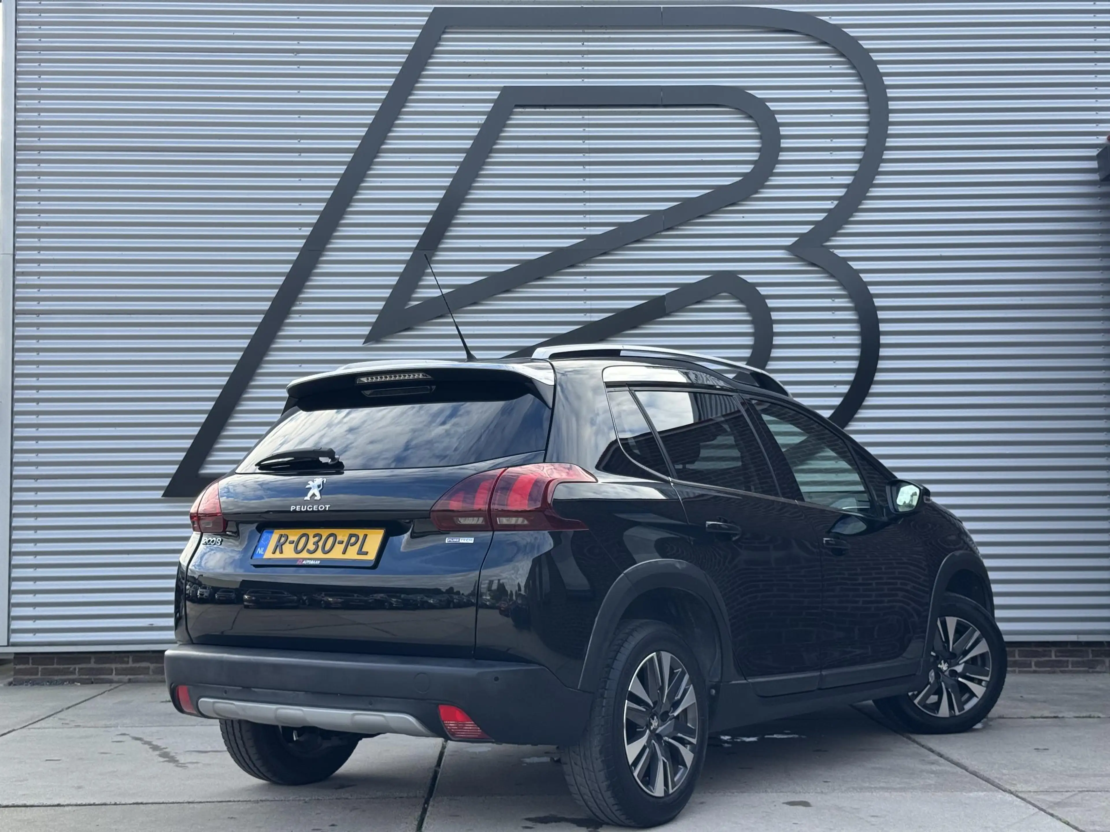 Peugeot 2008 1.2 PureTech Allure Carplay|Pano|D-riem vv in 2024 — photo 3
