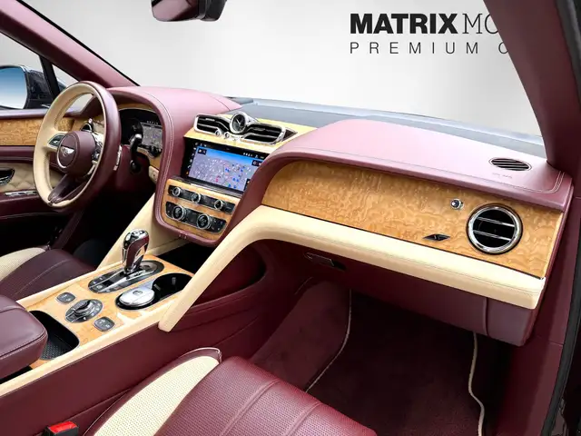 Bentley Bentayga view 15