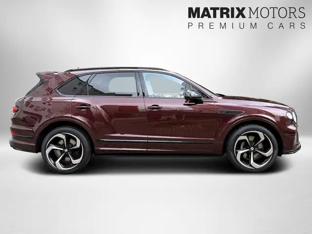 Bentley Bentayga view 5