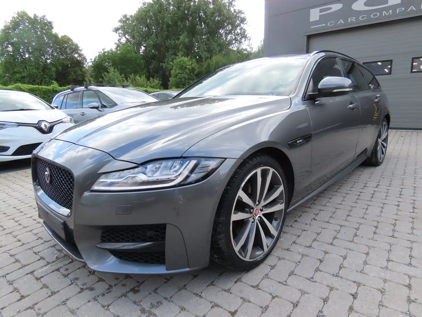 Jaguar XF Sportbrake 2.0 D R-Sport Gris - 1