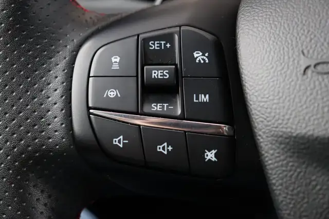 Ford Focus view 15