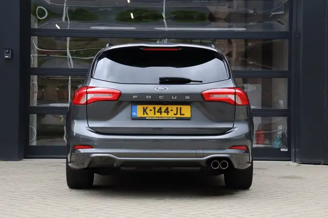 Ford Focus view 24