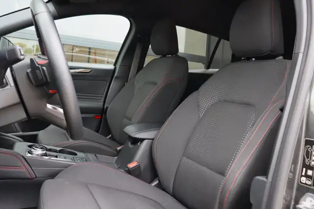 Ford Focus view 4