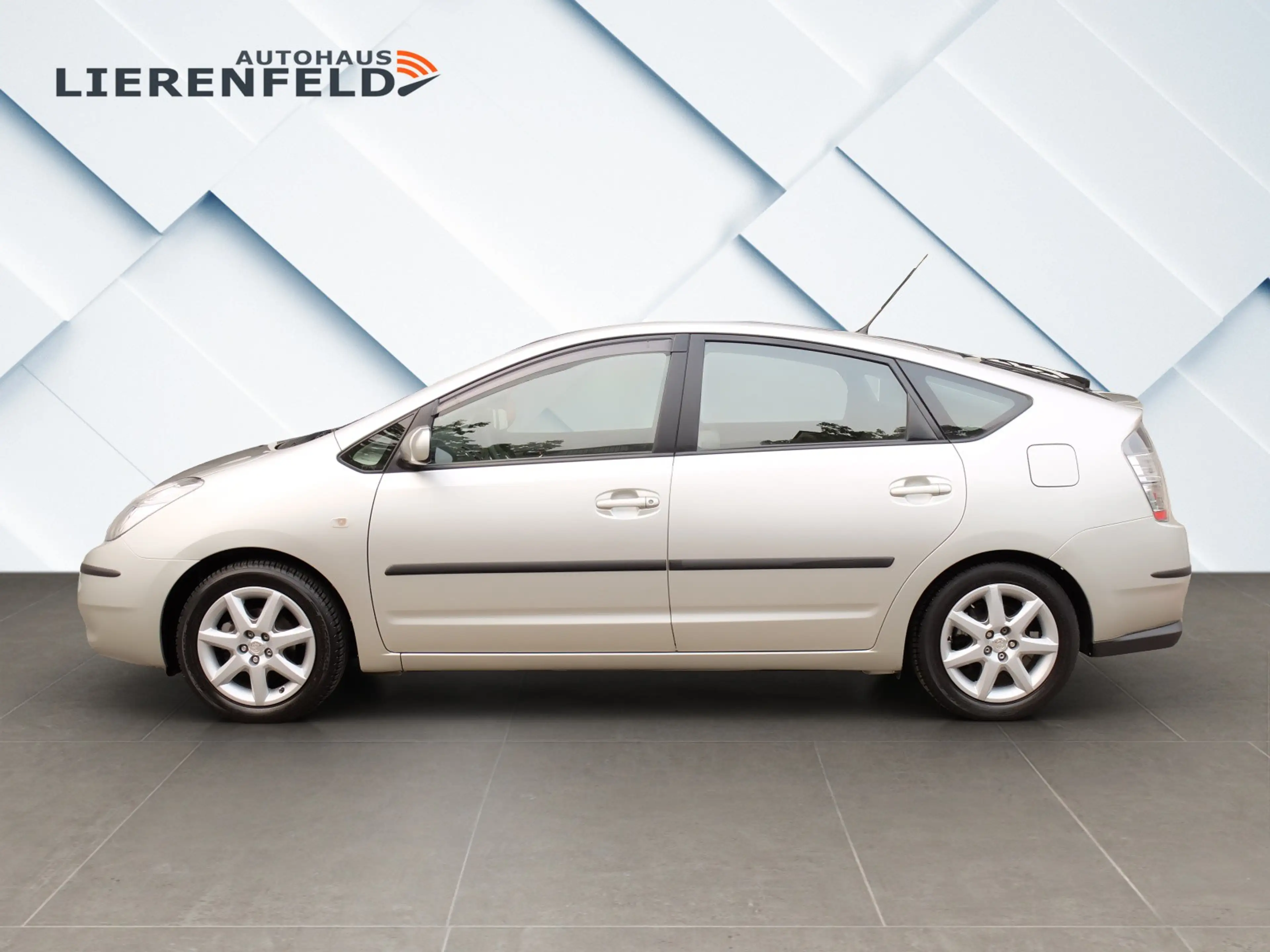 Toyota Prius+ Prius Sol nur 68 Tkm wie neu — photo 2