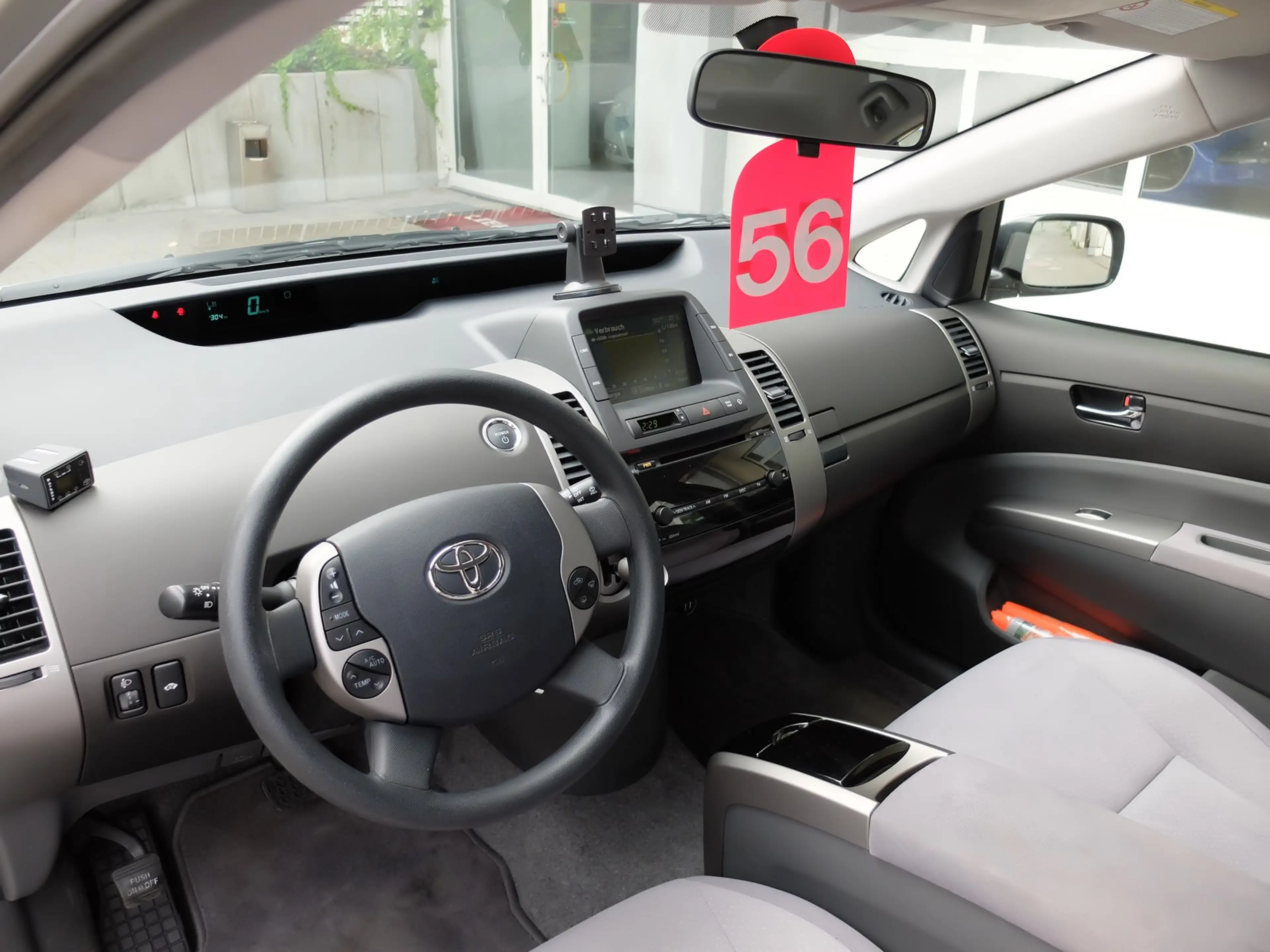 Toyota Prius+ Prius Sol nur 68 Tkm wie neu — photo 10