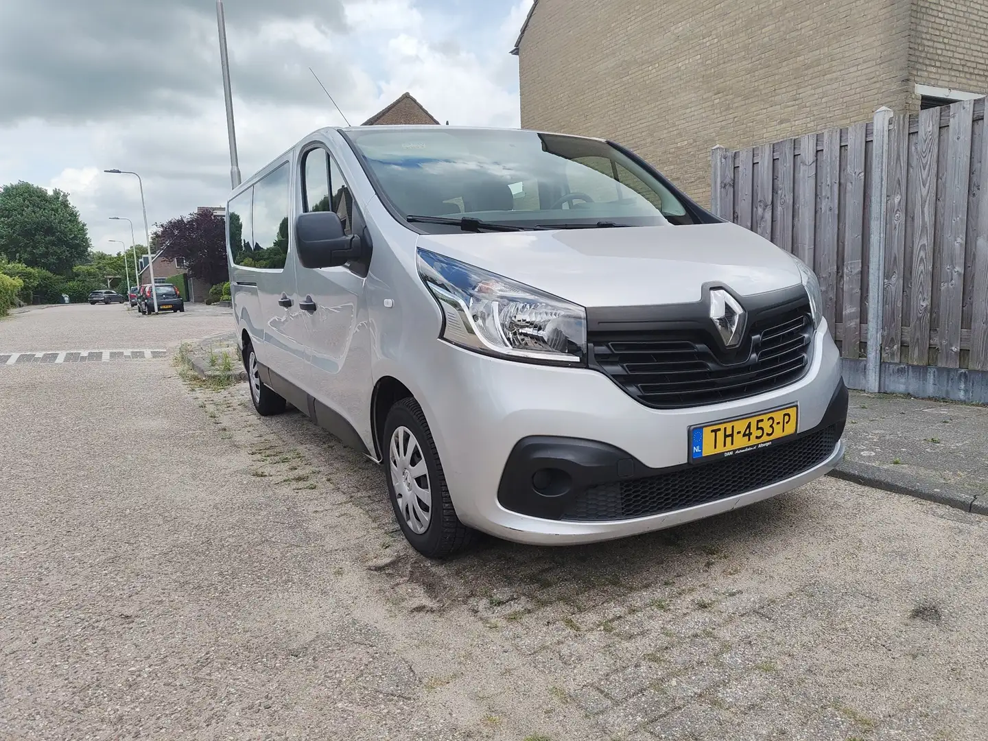 Renault Trafic 1.6 dCi Grand Exp. Zilver - 2