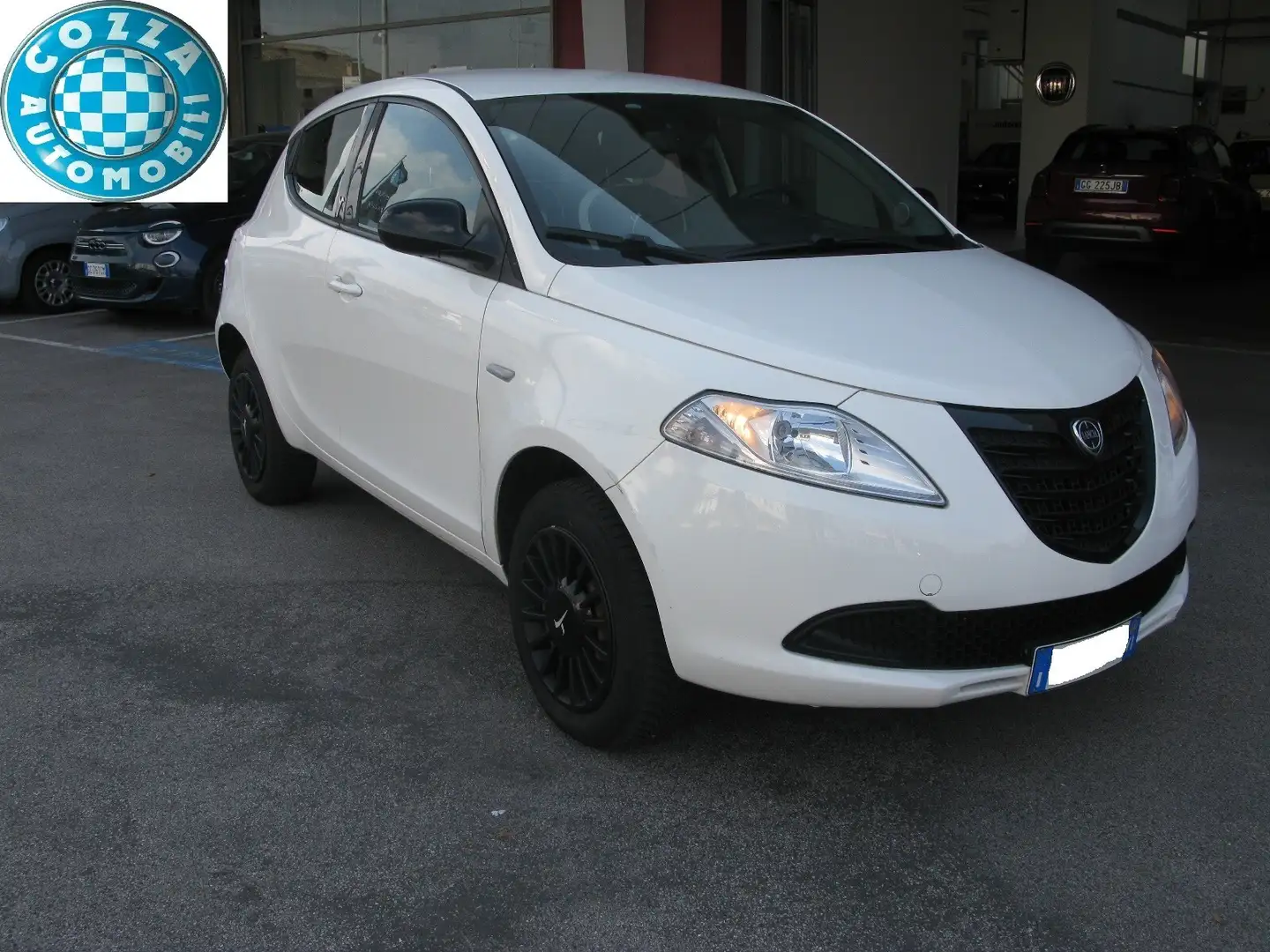 Lancia Ypsilon 0.9 TwinAir 85 CV 5 porte Metano Ecochic Silver Blanc - 1