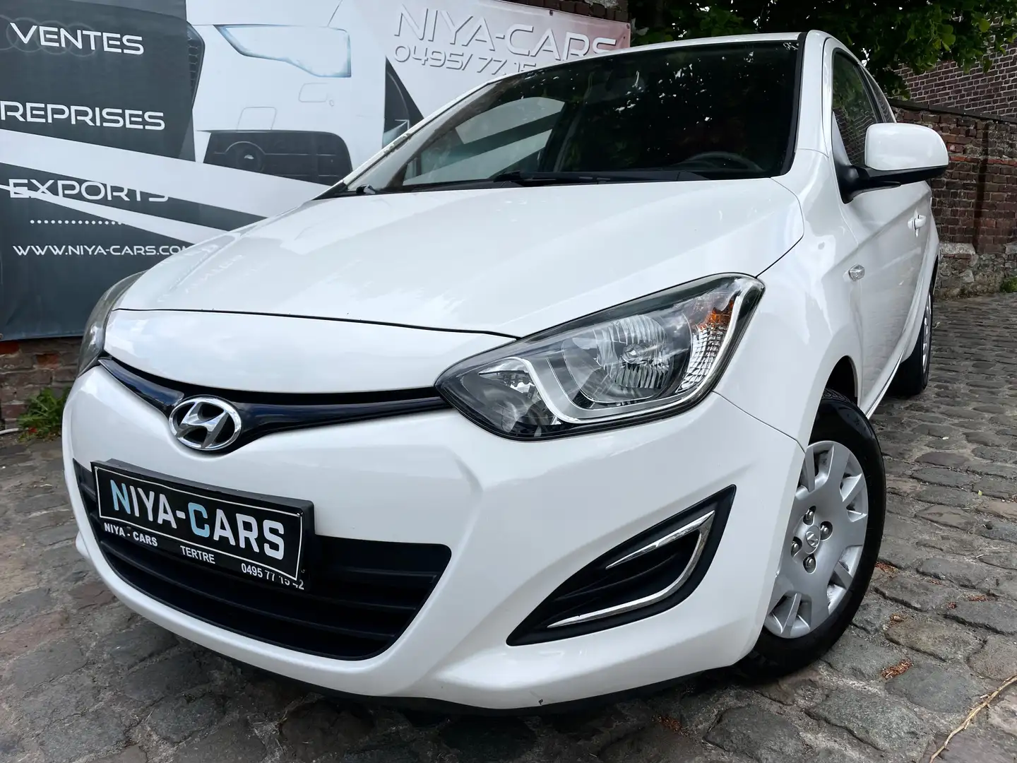 Hyundai i20 Coupé 1.2i Sport Wit - 1
