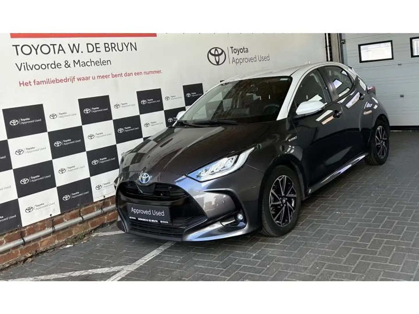 Toyota Yaris Iconic Grau - 1