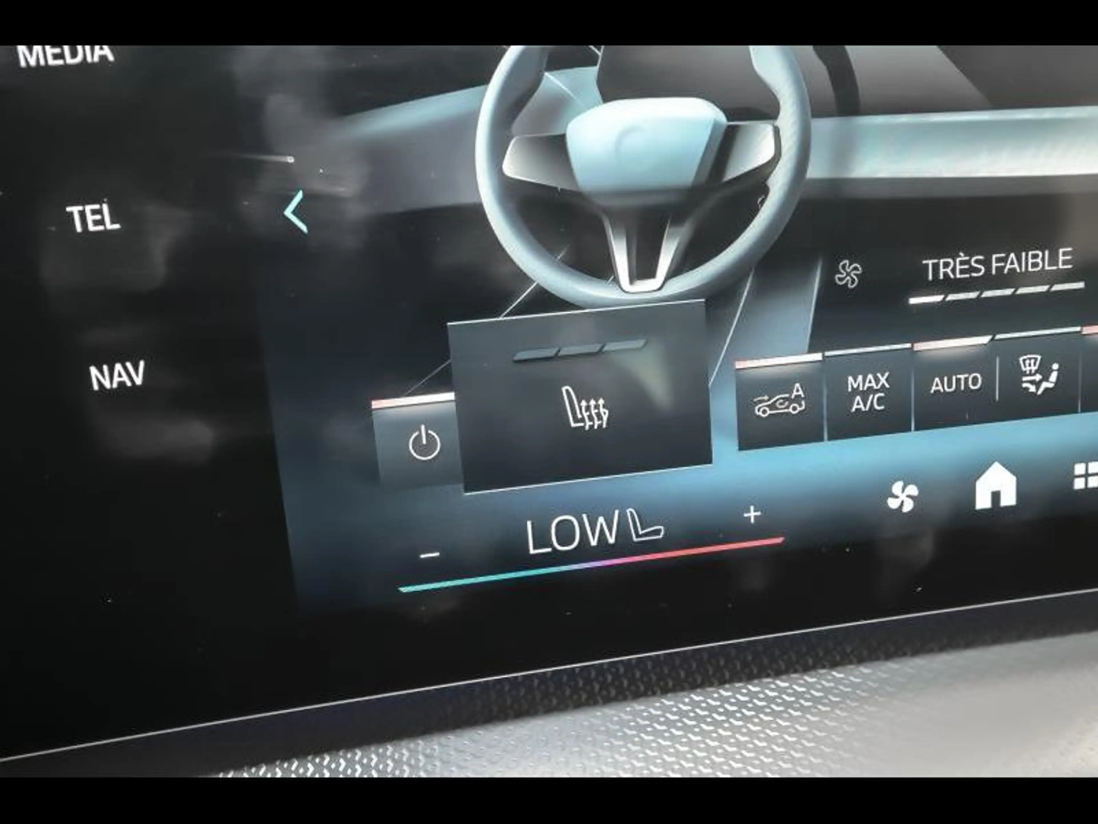 BMW 220 Active Tourer — photo 13