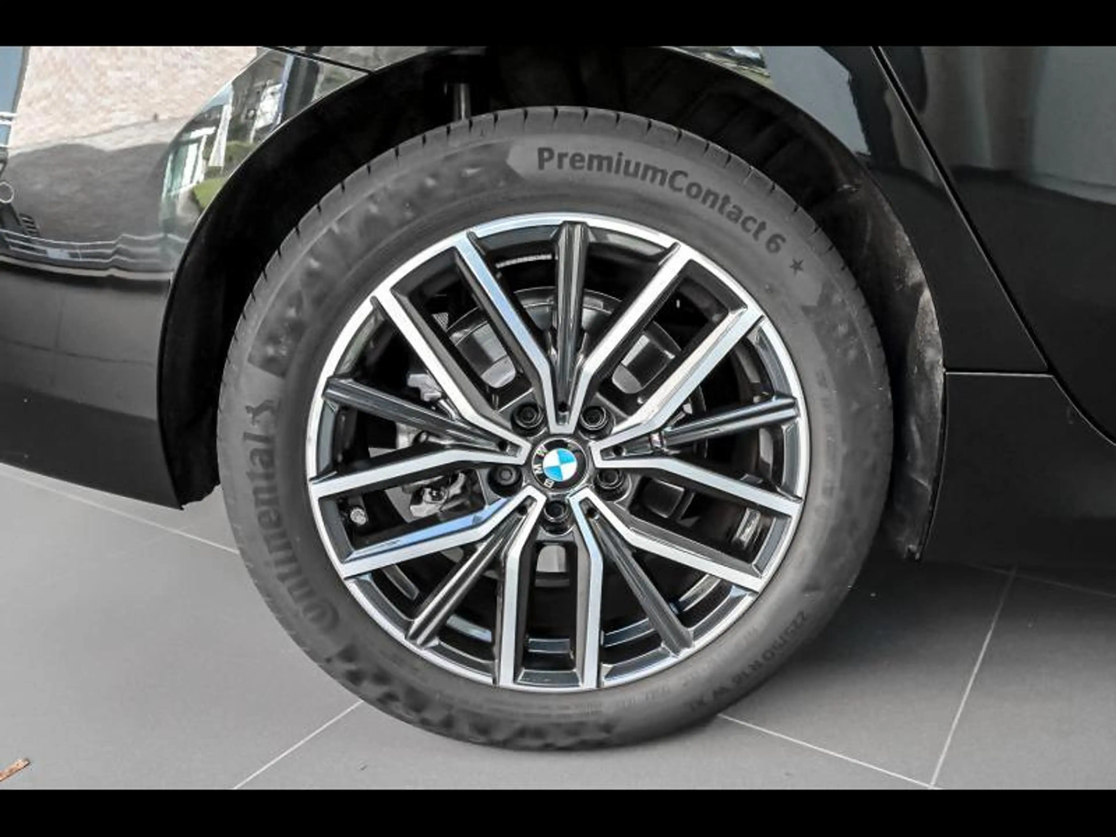 BMW 220 Active Tourer — photo 8
