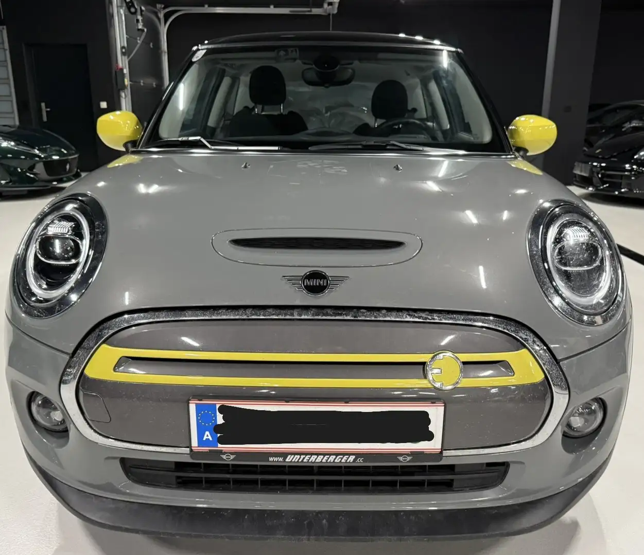 MINI Cooper SE MINI Cooper SE 28,9kWh Aut. Cooper SE Grau - 1