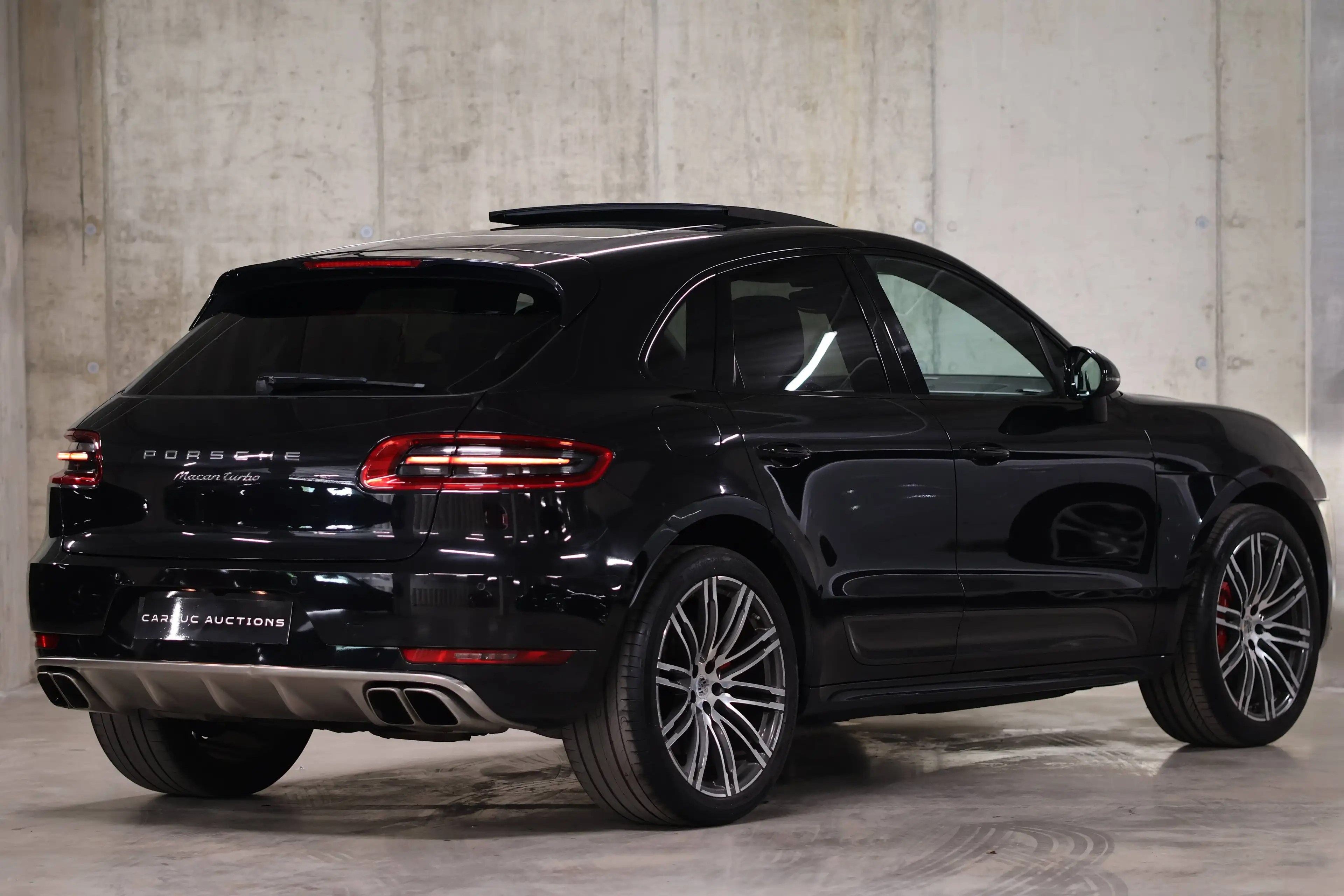 Porsche Macan Macan Turbo PDK — photo 11