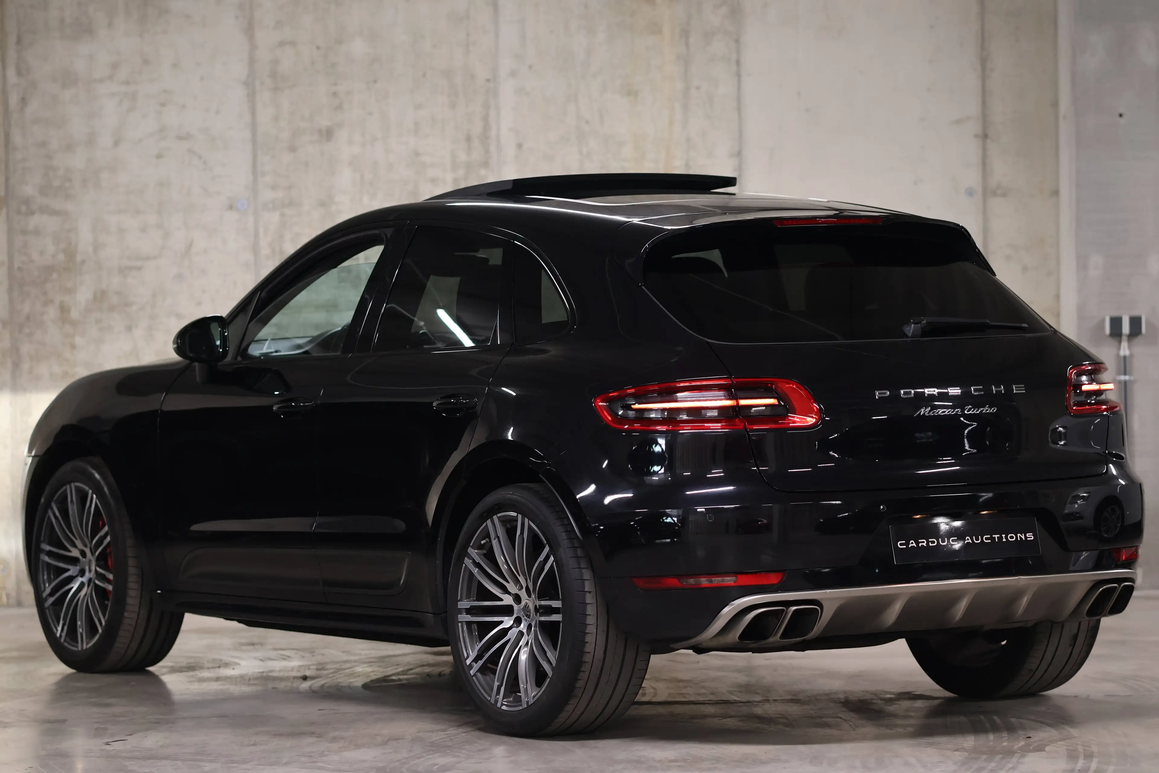 Porsche Macan Macan Turbo PDK — photo 13