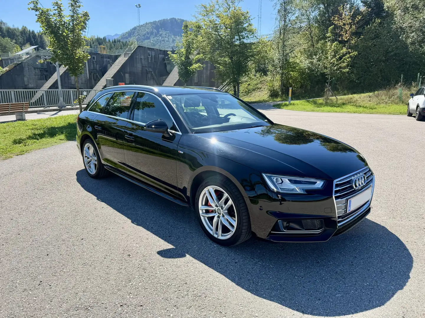 Audi A4 Avant 2,0 TDI Sport S-tronic I S Line I 190 PS Schwarz - 1