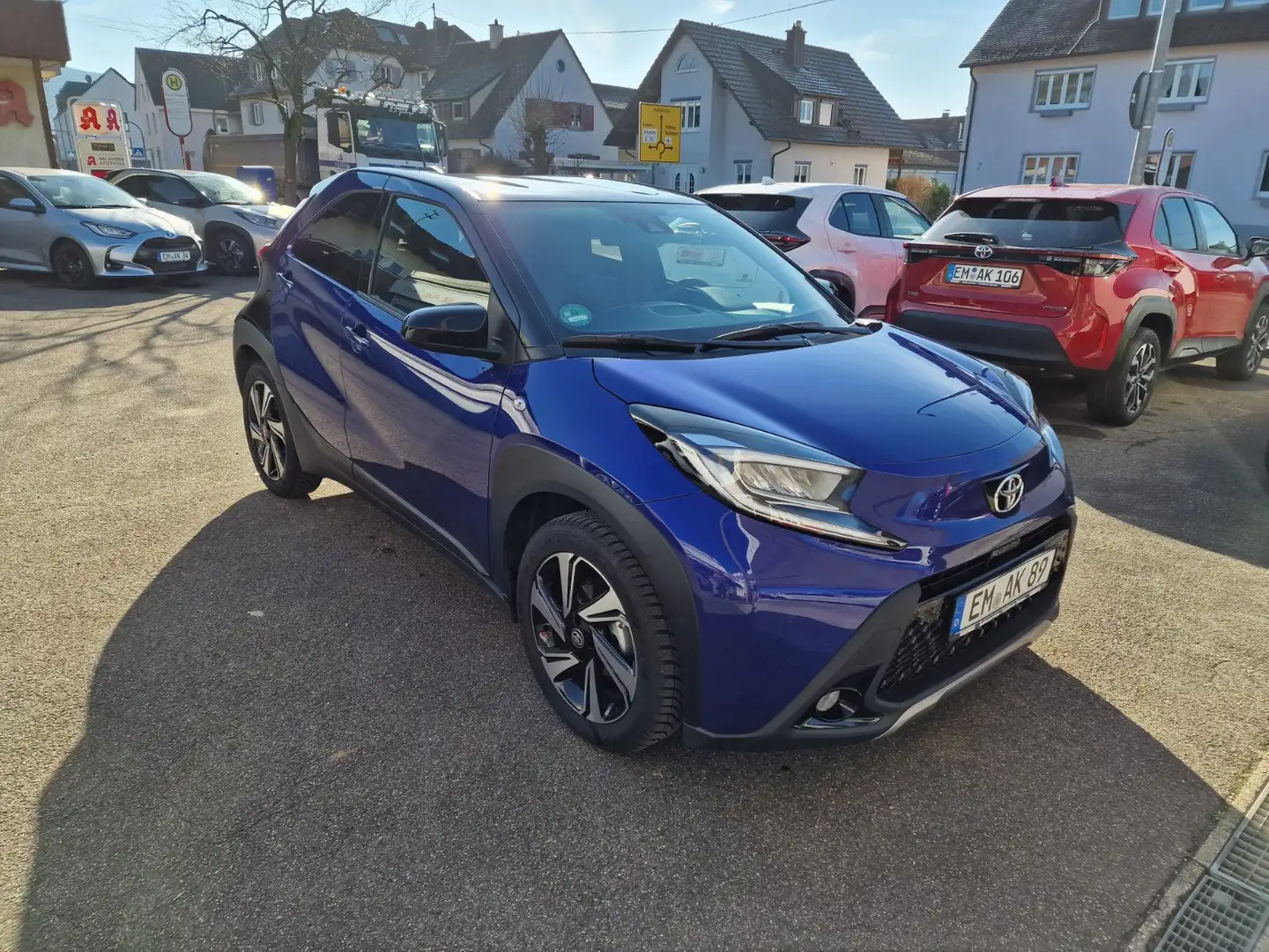 Toyota Aygo Explore X Blau - 1