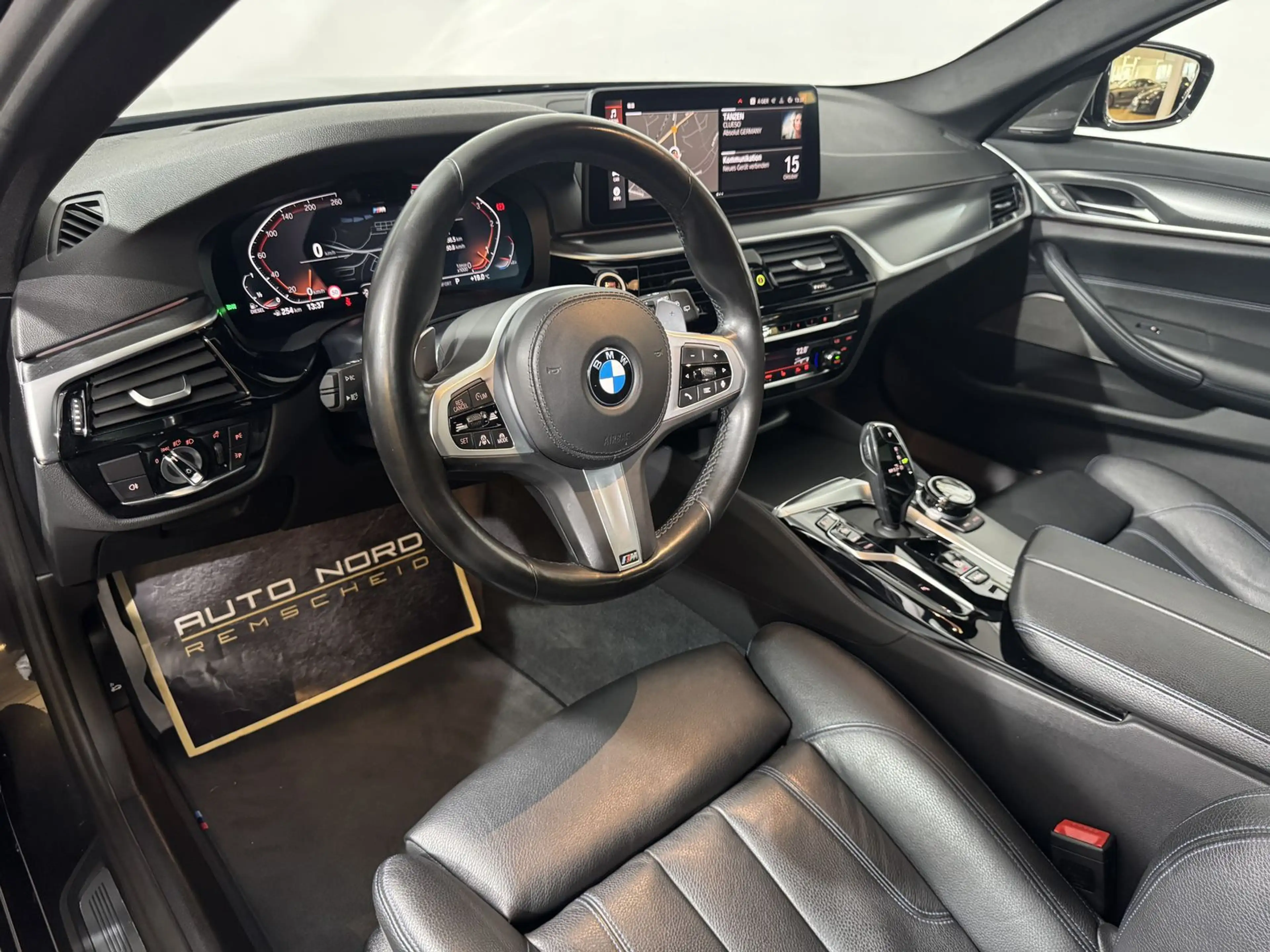 BMW 540 d xDrive M-Sport*LCI*AHK*Pano*Laser*Memory* — photo 15