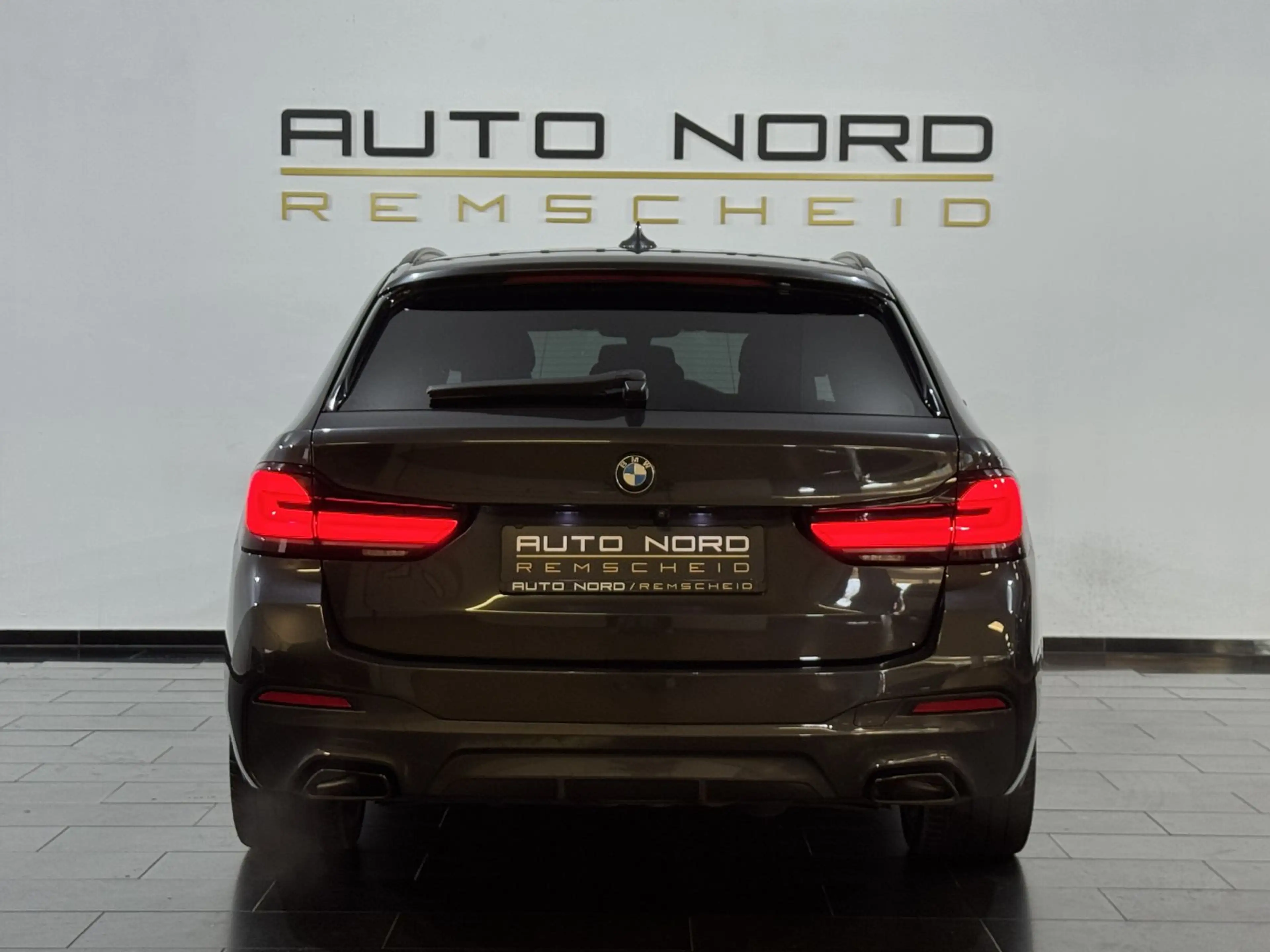 BMW 540 d xDrive M-Sport*LCI*AHK*Pano*Laser*Memory* — photo 6