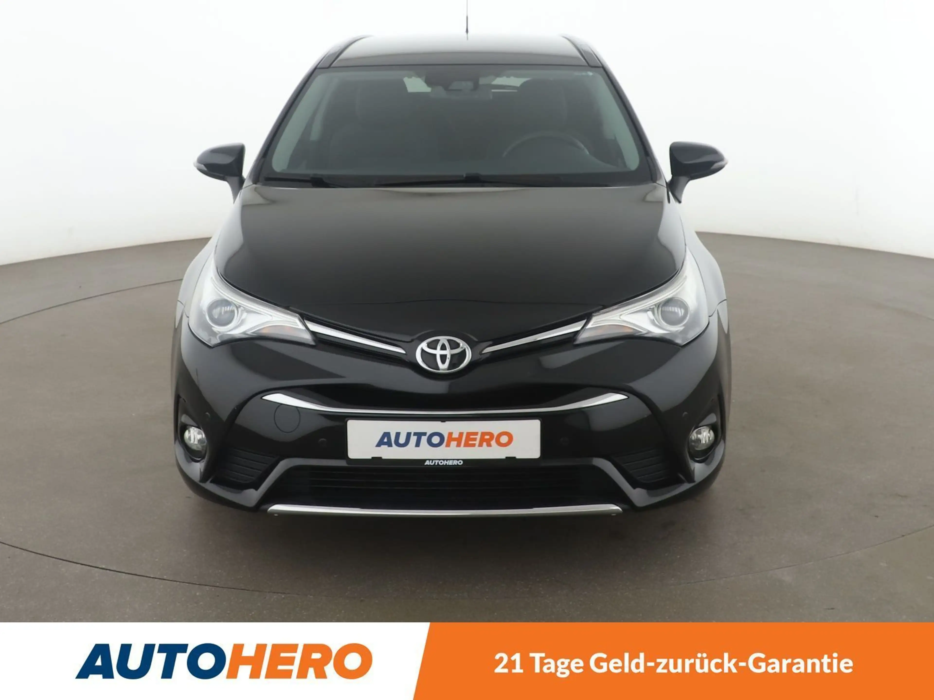 Toyota Avensis 1.8 Edition-S*NAVI*LED*TEMPO*CAM*PDC*SHZ* — photo 9