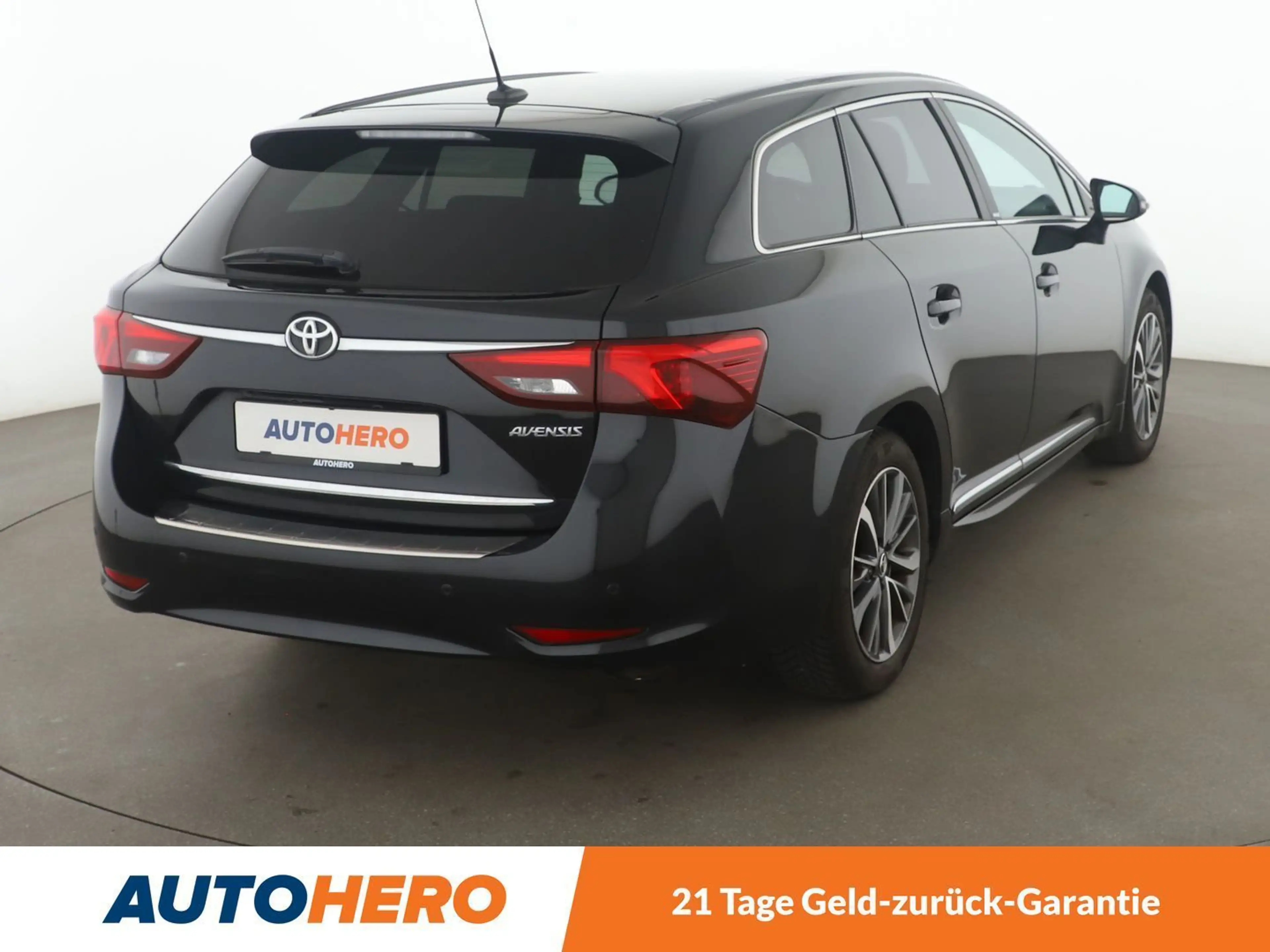 Toyota Avensis 1.8 Edition-S*NAVI*LED*TEMPO*CAM*PDC*SHZ* — photo 6