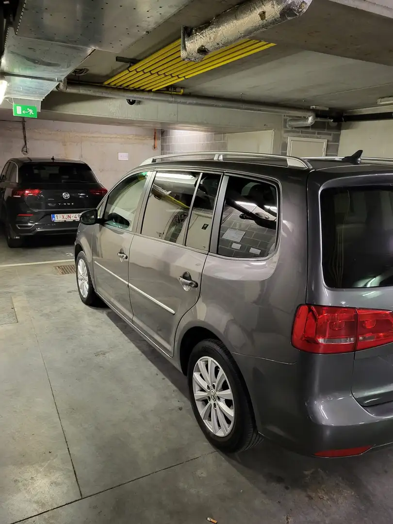Volkswagen Touran Grijs - 1