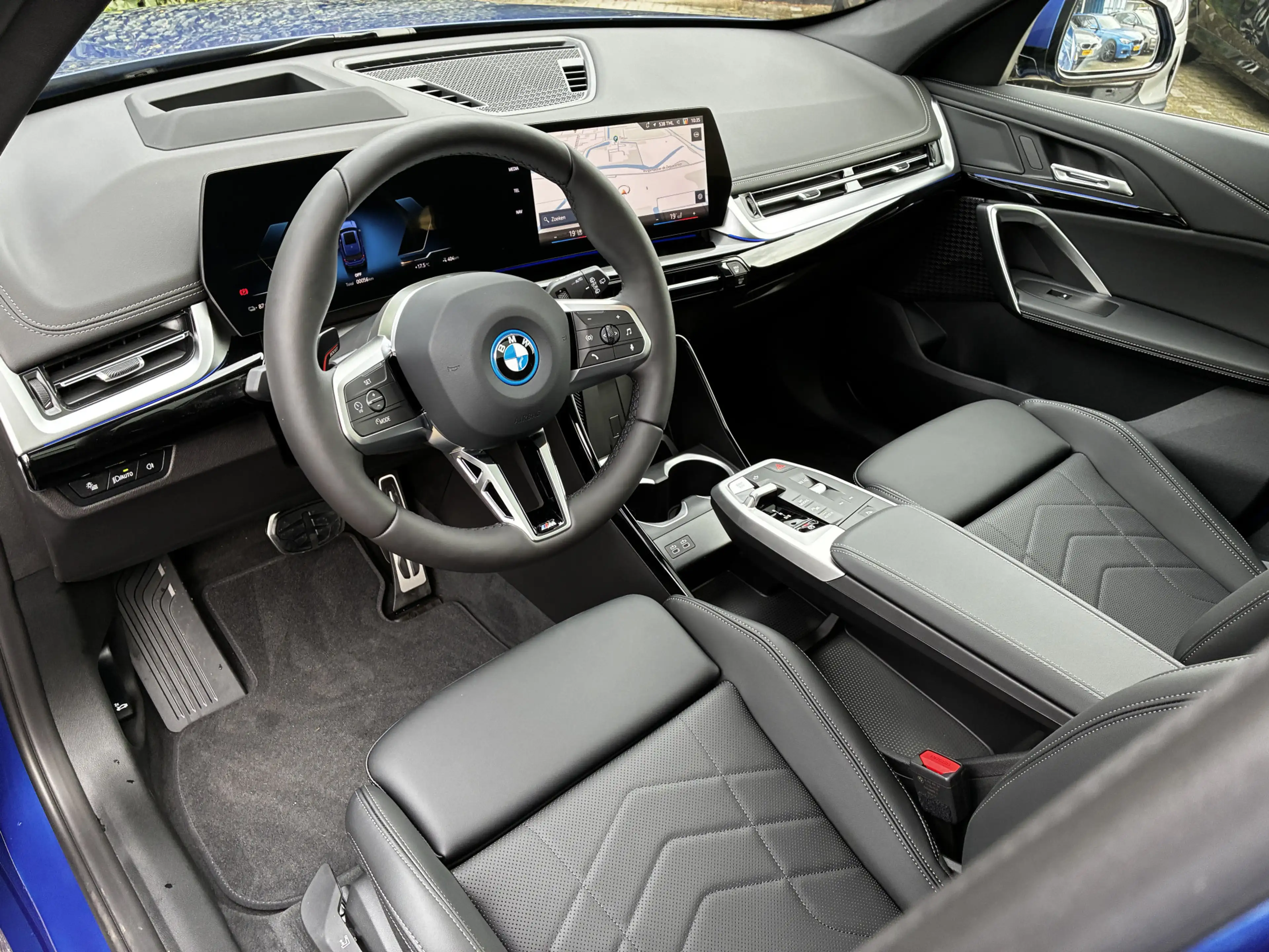 BMW iX1 eDrive20 | M-Sport Pro | 19'' | Panorama | Driv. A — photo 11