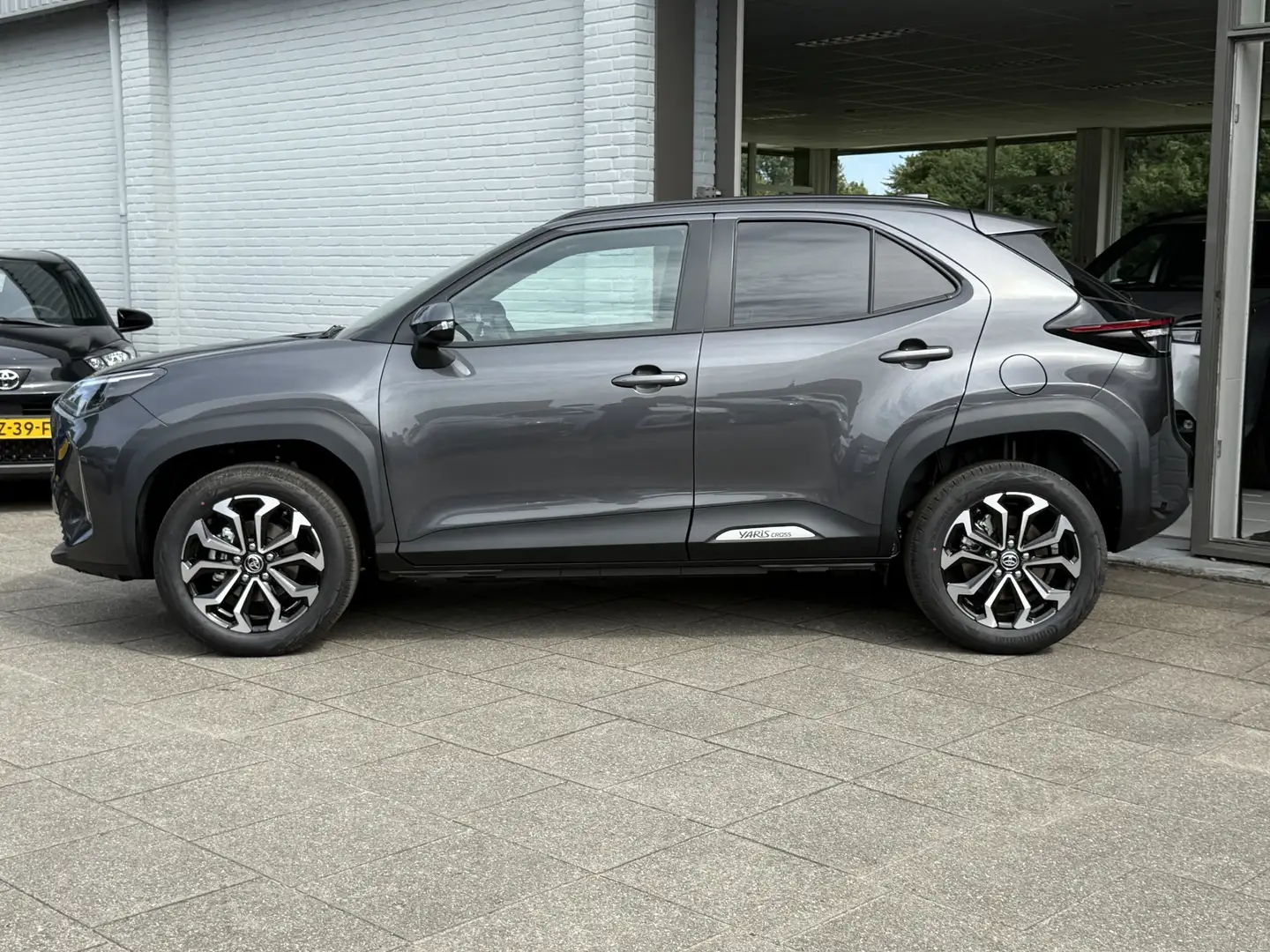 Toyota Yaris Cross 1.5 Hybrid 130 Dynamic Comfortpack|Parkeersensoren Gris - 2