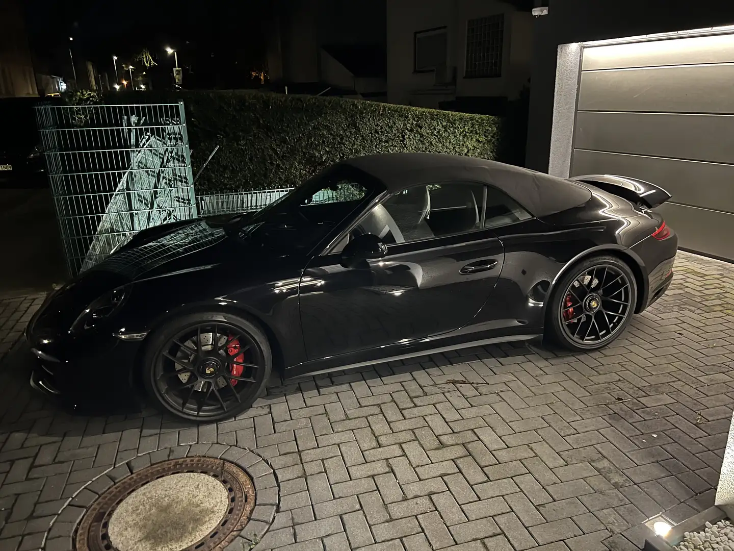 Porsche 991 Carrera GTS Cabriolet 991.2 Approved bis 07/26 Schwarz - 1