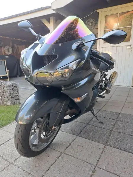 Kawasaki Ninja ZX-14R - foto 8