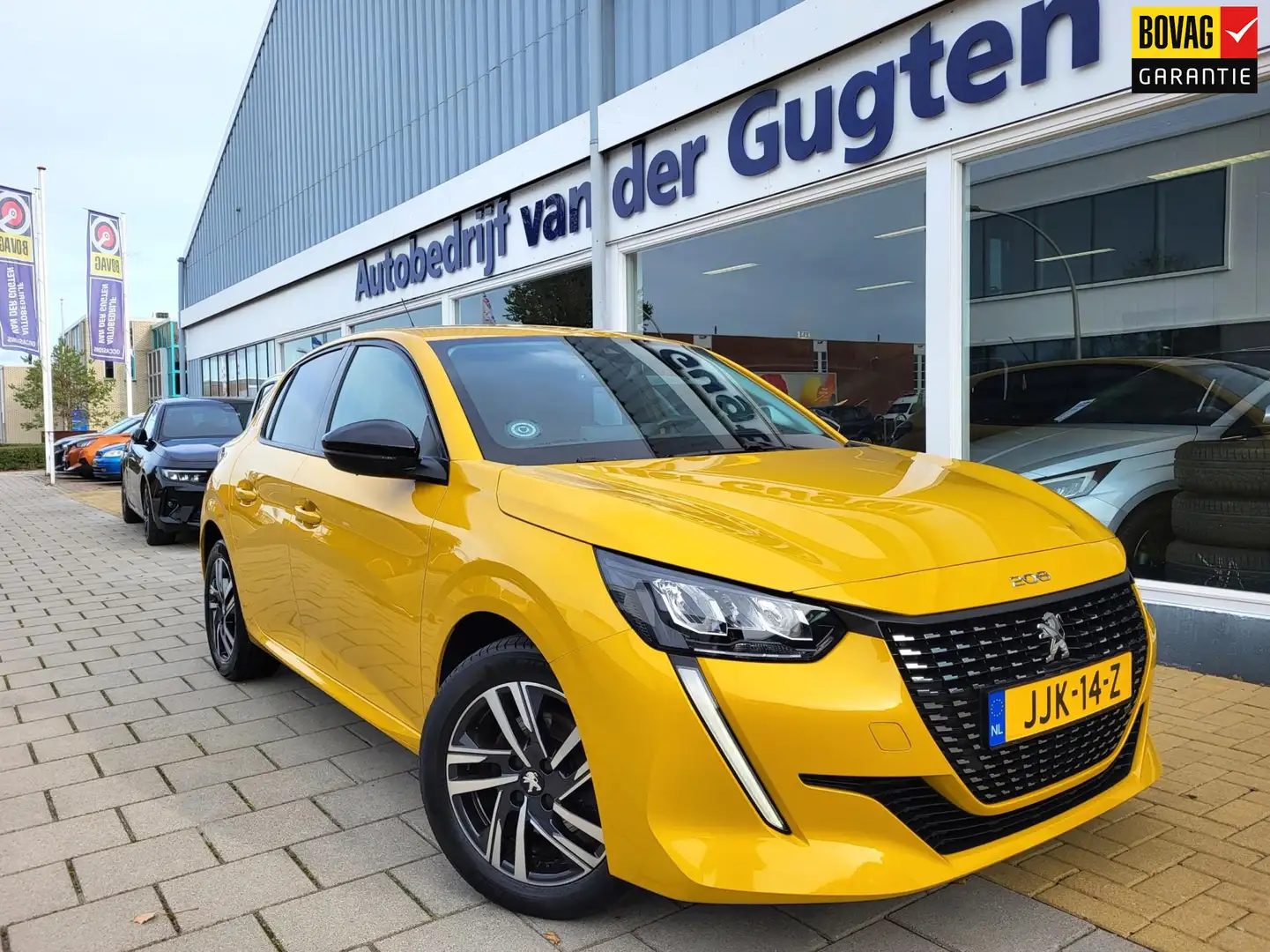 Peugeot 208 1.2 PureTech Allure Pack Geel - 1