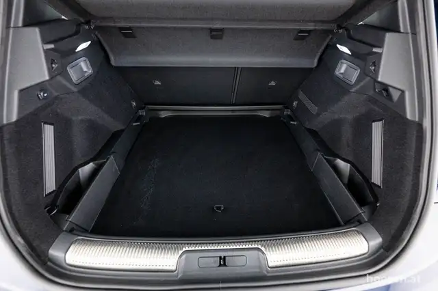 DS Automobiles DS 7 Crossback view 8